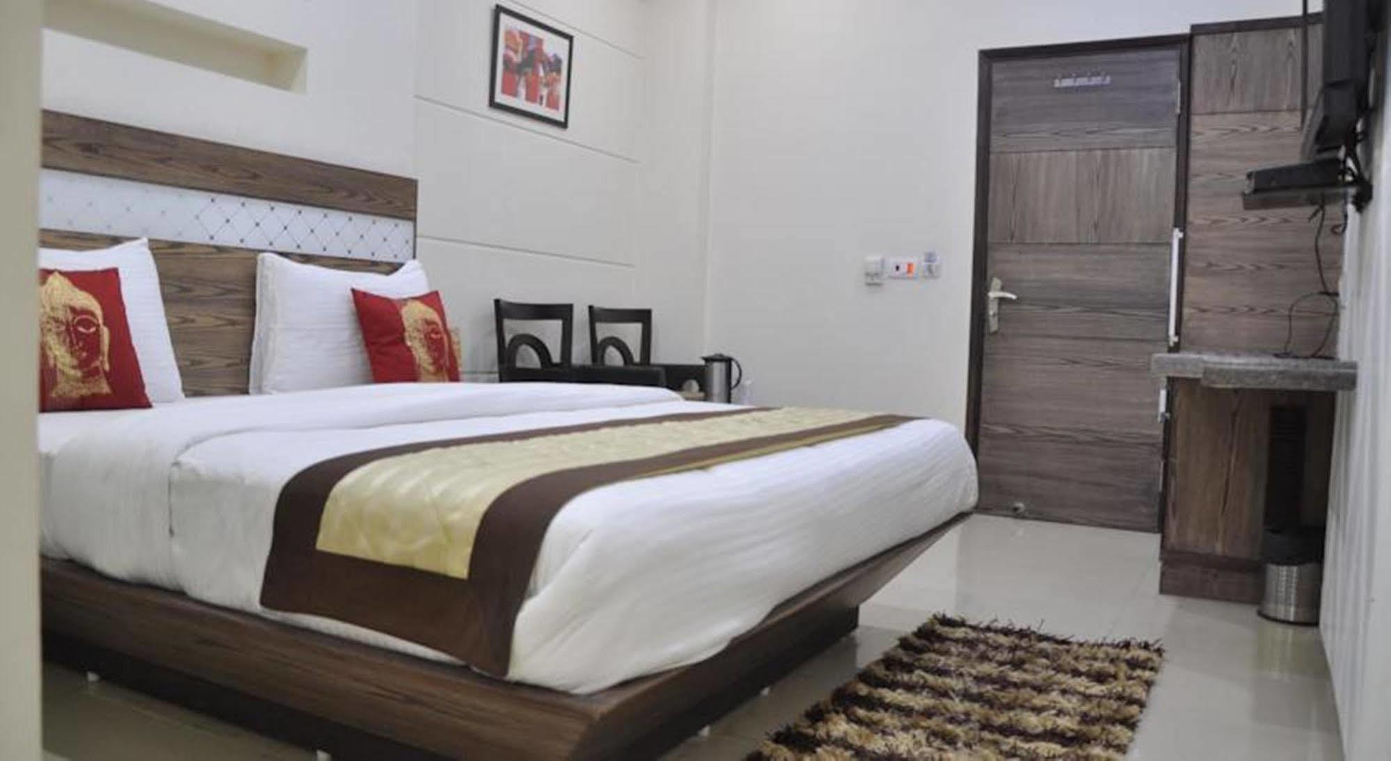 Hotel Stay Well Dx New Delhi Exterior foto