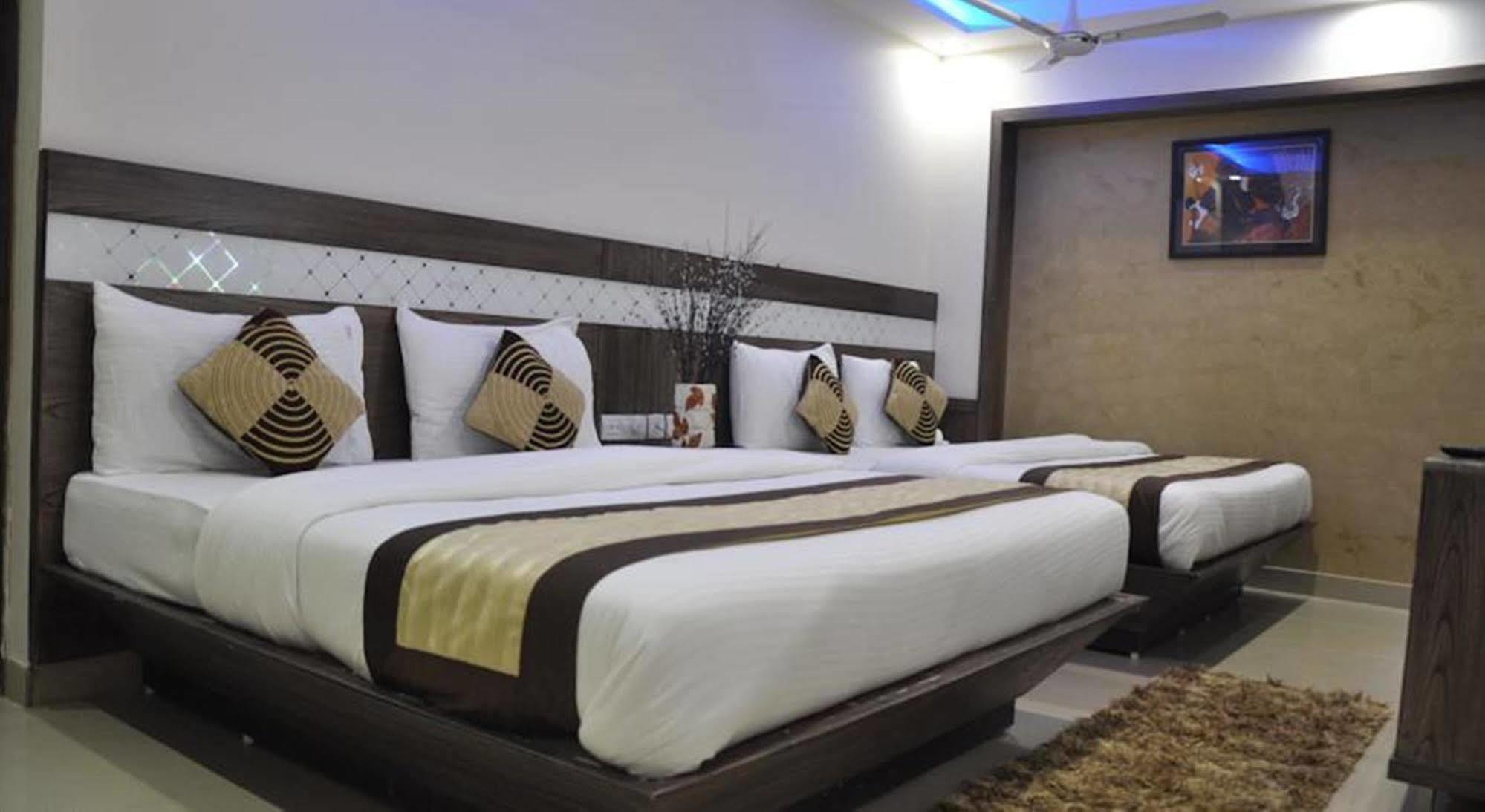 Hotel Stay Well Dx New Delhi Exterior foto