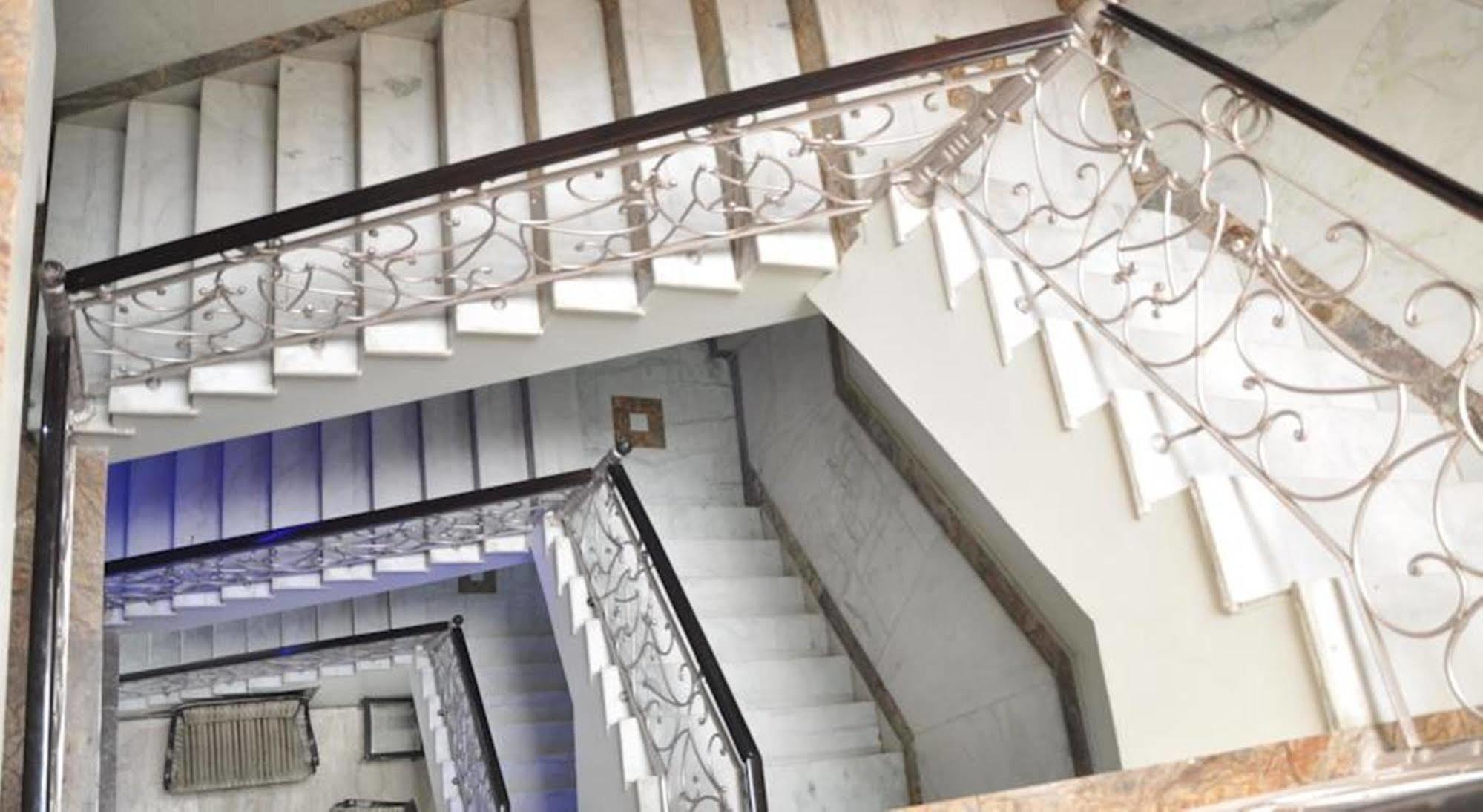 Hotel Stay Well Dx New Delhi Exterior foto
